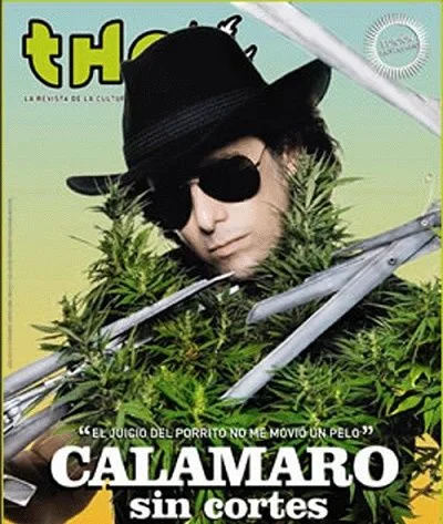 Portada con Andrés Calamaro con sombrero negro y gafas oscuras, rodeado de cannabis y tijeras, bajo el titular «Calamaro sin cortes».