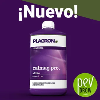 Botella de Plagron Calmag Pro con tapón blanco sobre fondo morado, con el texto «¡Nuevo!» y el logotipo de Pevgrow.