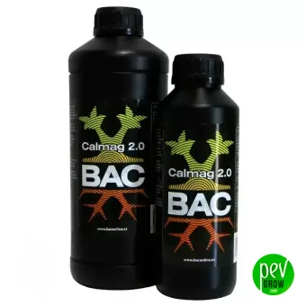 Dos botellas negras de BAC Calmag 2.0 de diferentes tamaños, con tapones negros y etiquetas verdes y naranjas sobre fondo blanco.
