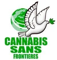 Logotipo de Cannabis Sans Frontières con una paloma blanca que lleva una hoja de cannabis ante un globo verde.