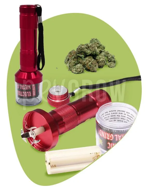 Grinder eléctrico rojo mostrado montado y desmontado, con cuchillas, tapa transparente y cogollos sobre un fondo verde. Grinder eléctrico rojo mostrado montado y desmontado, con cuchillas, tapa transparente y cogollos sobre un fondo verde.