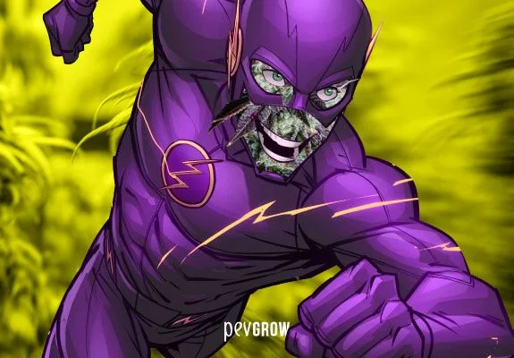 Ilustración de un superhéroe con traje morado y rayos dorados, en pose de carrera sobre un fondo amarillo.