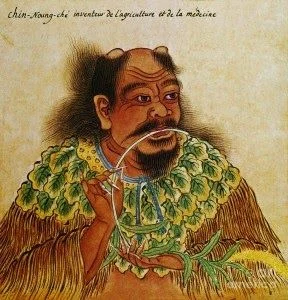 Ilustración antigua de un hombre barbudo vestido con hojas, que sostiene una planta y acerca un tallo a la boca.
