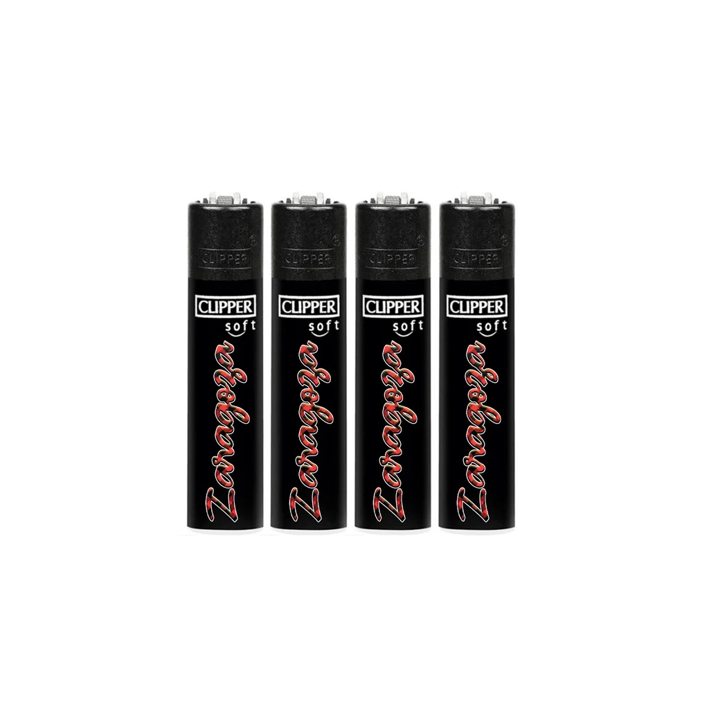 Varios encendedores Clipper negros alineados sobre fondo blanco, con el nombre Zaragoza en letras rojas verticales.