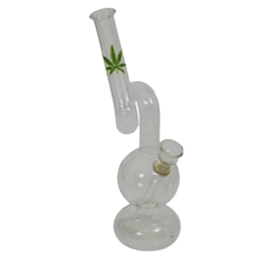 Bong de cristal transparente con cámara esférica, tubo curvado en espiral, cazoleta lateral y una hoja verde decorativa en el cuello.