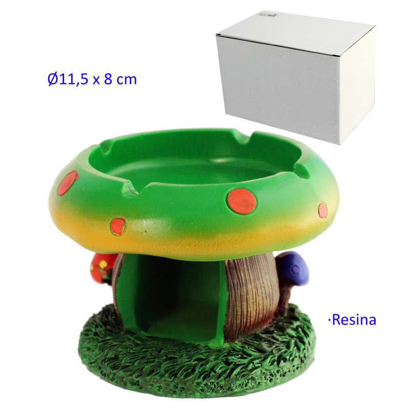 Cenicero Mushroom House con sombrero verde, borde amarillo y lunares rojos sobre una casita con entrada abierta y base de hierba.