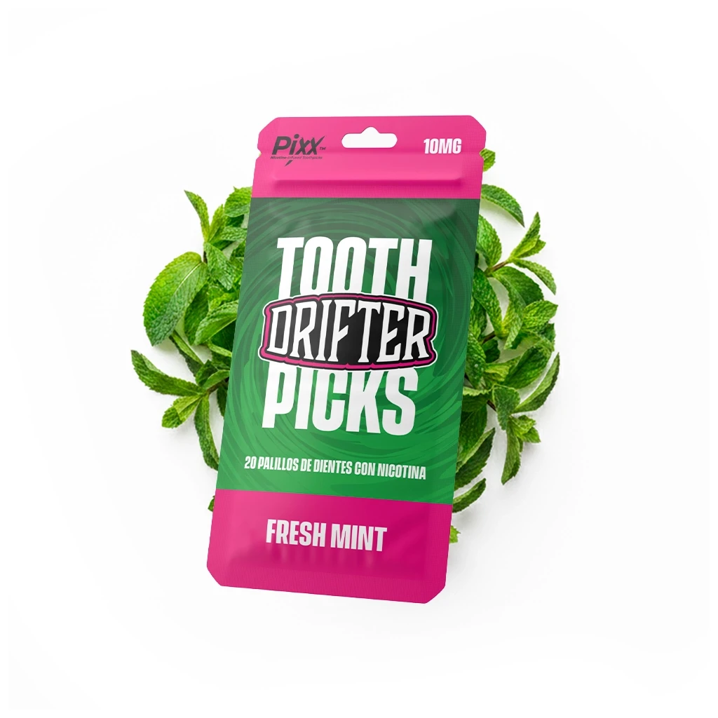 Bolsa verde y rosa de Drifter Tooth Picks Fresh Mint, con indicaciones de 10 mg y 20 palillos con nicotina, rodeada de hojas verdes.