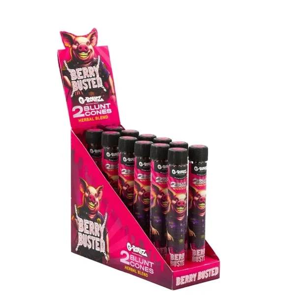 Expositor rosa de conos G-Rollz Hemp Berry Busted con varios tubos de tapa negra y un cerdo ilustrado en los envases. Expositor rosa de conos G-Rollz Hemp Berry Busted con varios tubos de tapa negra y un cerdo ilustrado en los envases.