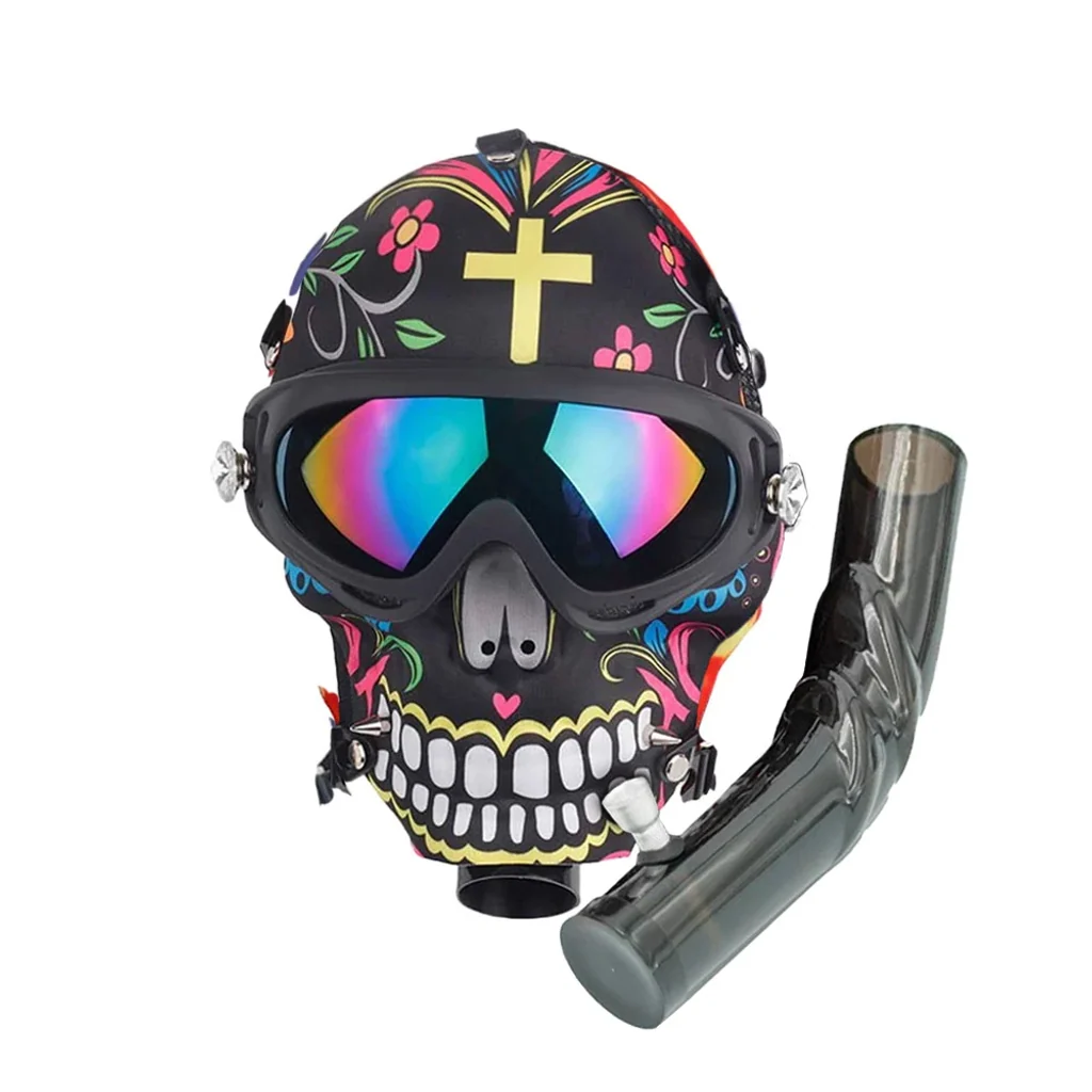 Bong con máscara Skull Mexican decorada con calavera y flores, gafas de lentes multicolor y tubo curvo oscuro a un lado.