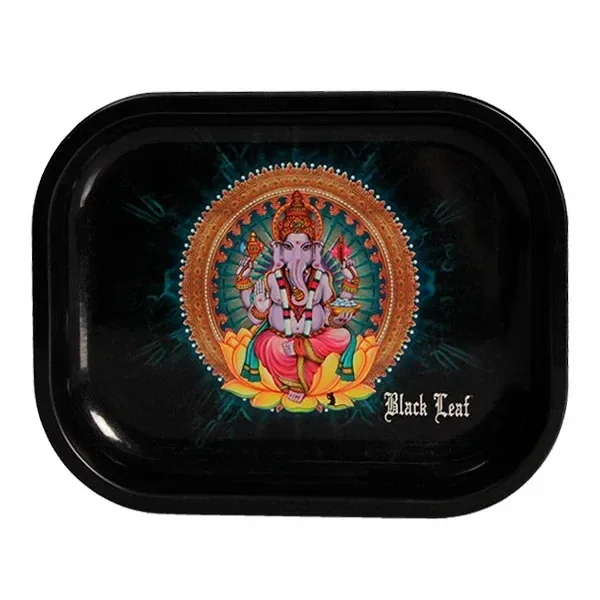 Bandeja negra rectangular de esquinas redondeadas, con Ganesha sobre una flor de loto y el texto Black Leaf.