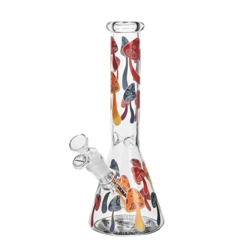 Bong transparente Ice Mushrooms con base ensanchada, cuello largo, cazoleta lateral y dibujos de setas de colores sobre fondo blanco.
