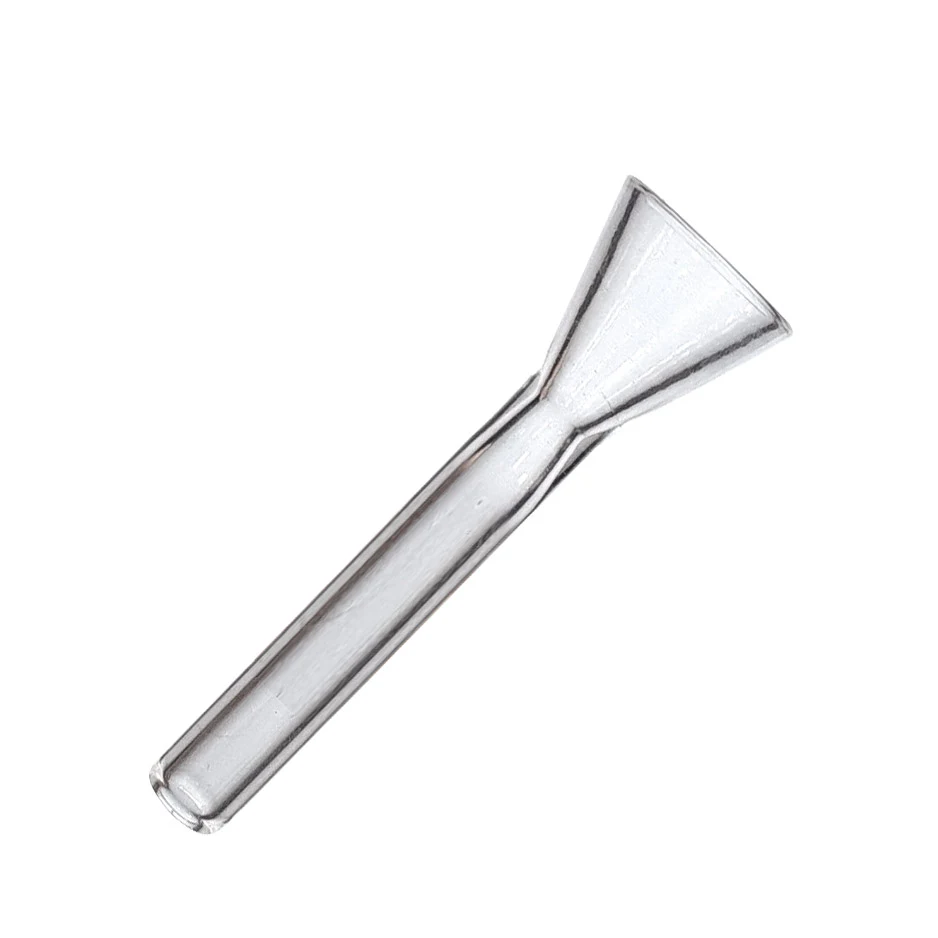 Cazoleta con tubo transparente para mini bong, colocada en diagonal, con extremo ensanchado en forma de embudo sobre fondo blanco.