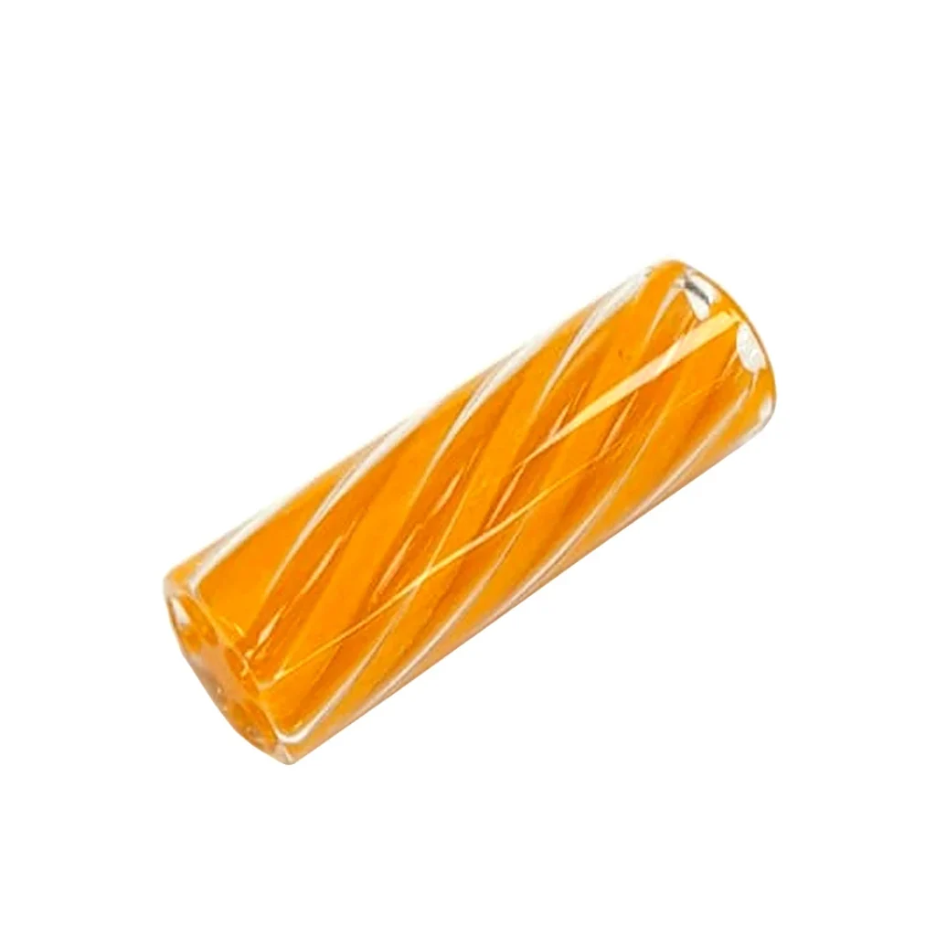 Filtro de cristal 6 Hole Orange, de forma tubular y color naranja, con líneas diagonales claras, colocado en diagonal sobre fondo blanco.