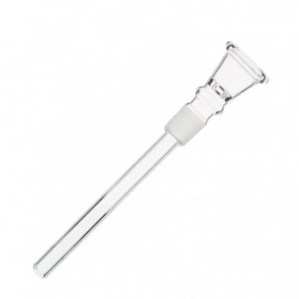 Cazoleta y tubo de cristal transparente para bong, dispuestos en diagonal, con copa ensanchada y unión esmerilada.