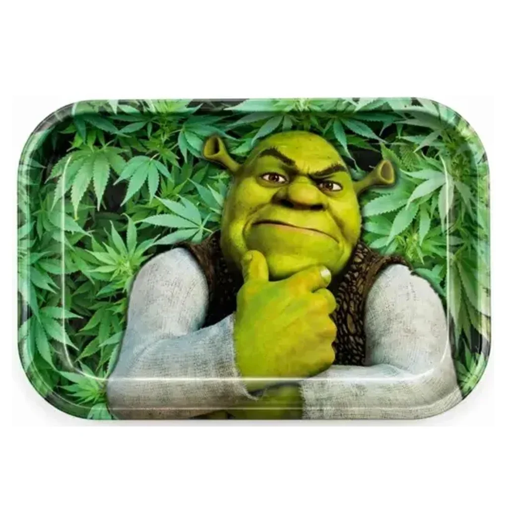 Bandeja rectangular de bordes redondeados con Shrek llevándose una mano a la barbilla y un fondo de hojas de cannabis.