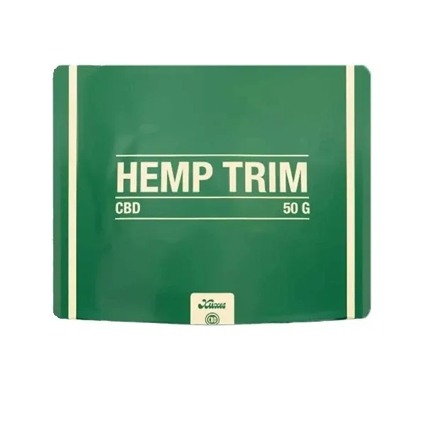 Envase verde de cáñamo CBD Xuxes Trim con franjas claras laterales y texto frontal «HEMP TRIM», «CBD» y «50 G».