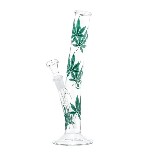 Bong de cristal transparente Green Leaves con hojas verdes decorativas, tubo largo, base circular y cazoleta lateral inclinada.