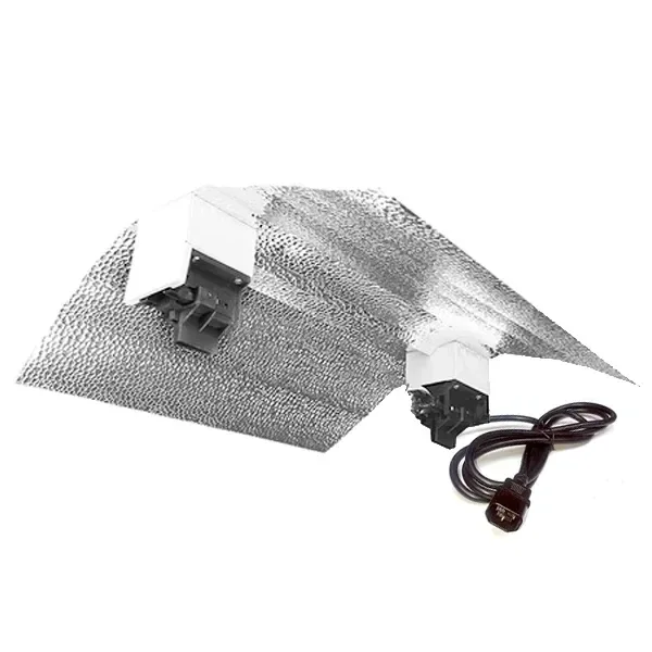 Reflector Stuko Double Ended con superficie plateada texturizada, soportes en ambos extremos y cable con conector sobre fondo blanco.