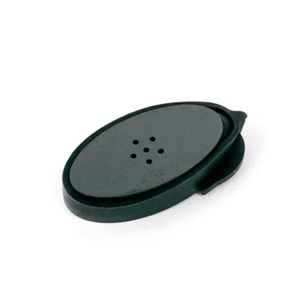 Boquilla IQC para Da Vinci IQ2 de color oscuro, vista en ángulo, con forma ovalada, orificios centrales y una pestaña lateral.