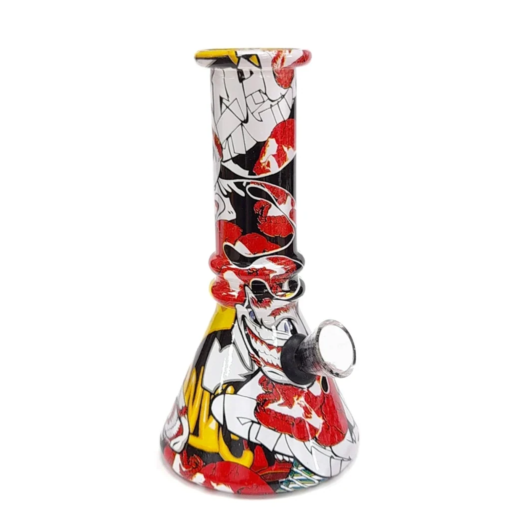 Bong Graffiti de base ensanchada y cuello recto, decorado en rojo, blanco, negro y amarillo, con abertura lateral transparente.