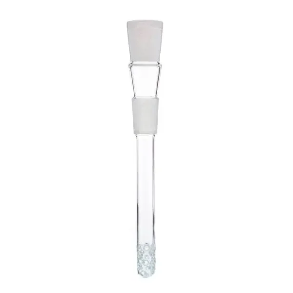 Tubo difusor de cristal transparente en posición vertical, con conexiones esmeriladas y pequeñas perforaciones en el extremo inferior.