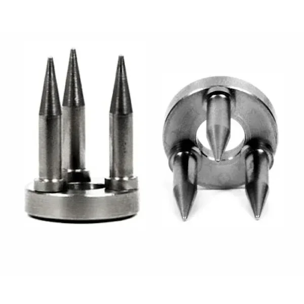 Optimizador para vaporizador Iolite mostrado desde dos ángulos, con base circular plateada y tres puntas cónicas.