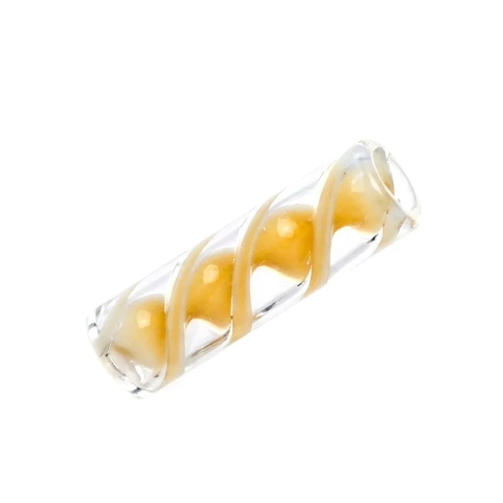 Filtro Cristal Spiral Yellow Clear transparente, con espiral amarilla en su interior, dispuesto en diagonal sobre fondo blanco.