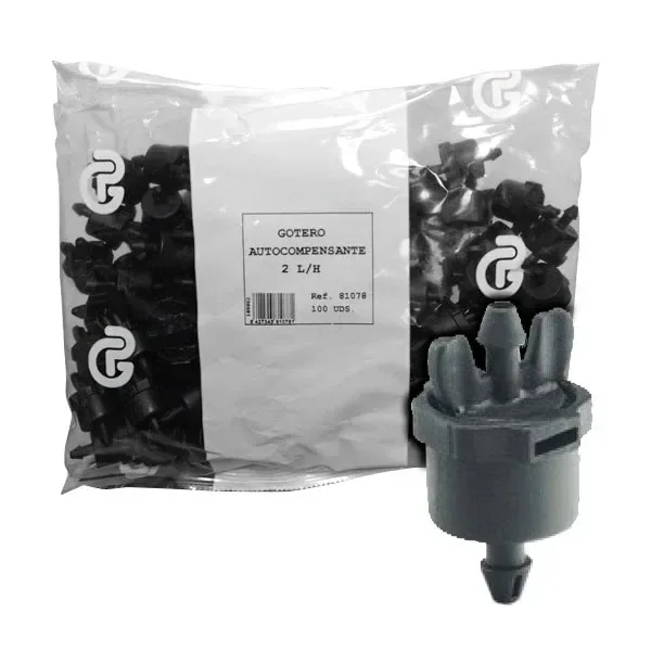 Bolsa de goteros negros con etiqueta «Gotero autocompensante 2 l/h» y un gotero ampliado en primer plano. Bolsa de goteros negros con etiqueta «Gotero autocompensante 2 l/h» y un gotero ampliado en primer plano.