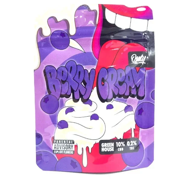 Bolsa de Berry Cream de OnlyCBD, en tonos morados y rosas, con dibujos de frutos, crema y una boca abierta en la parte superior.