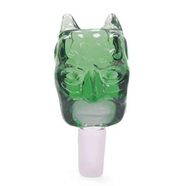 Cazoleta de cristal verde con rostro de Batman en relieve, orejas puntiagudas y conexión inferior translúcida sobre fondo blanco.