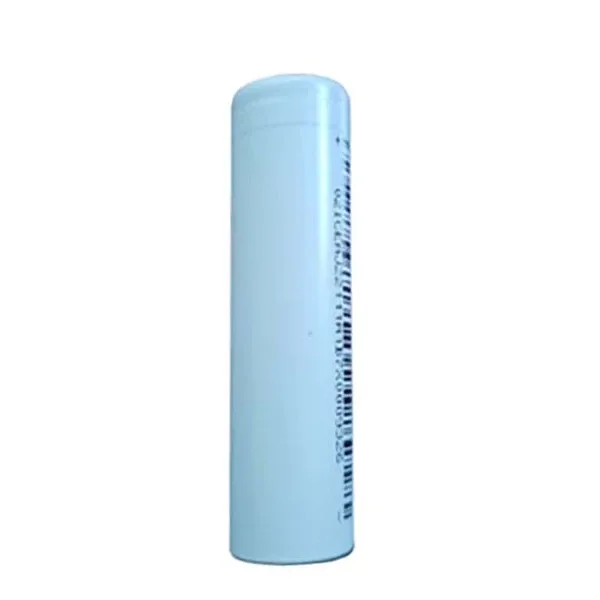 Batería XVAPE X-Max Xlux Roffu cilíndrica de color azul claro, en posición vertical y con texto oscuro en un lateral.