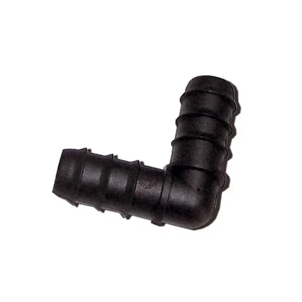Codo negro de 90 grados para riego por goteo de 16 mm, con extremos estriados, sobre fondo blanco.
