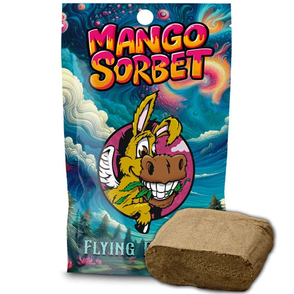 Bloque marrón de CBD Hash Flying Burrito Mango Sorbet delante de un envase multicolor con un burro sonriente.