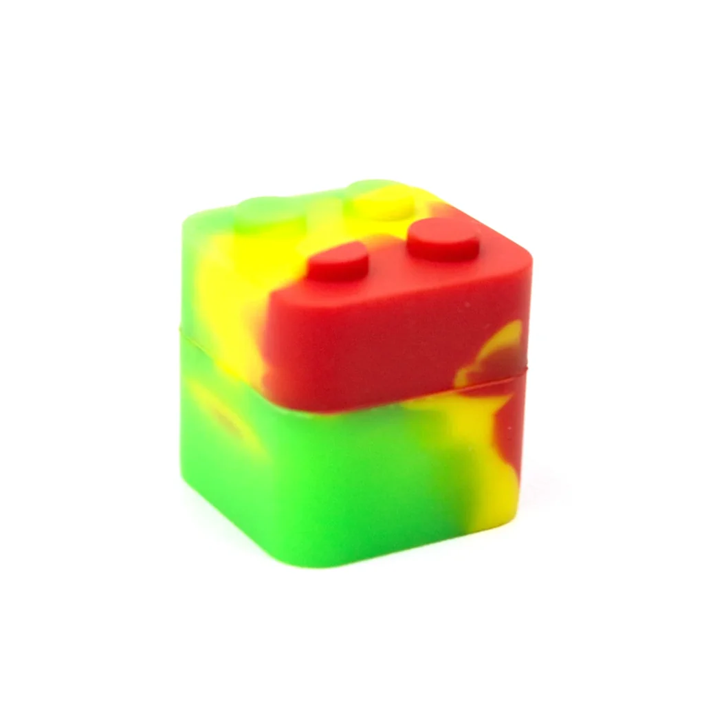 Bote Easy Garden Smokers con forma de bloque apilable, esquinas redondeadas y salientes en la tapa, en rojo, amarillo y verde.