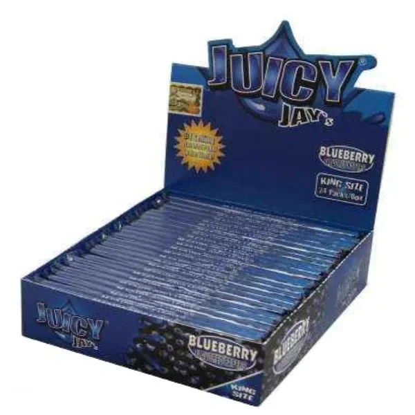 Expositor azul de papel de fumar Juicy Jay's King Size Blueberry, con varias unidades alineadas y dibujos de arándanos en el frontal.