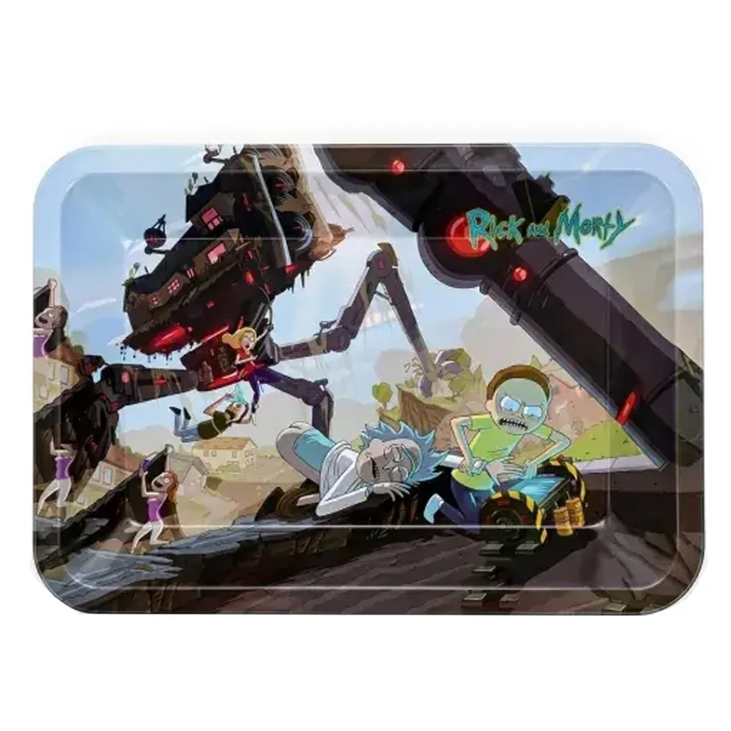 Bandeja rectangular Rick & Morty Apocalypse II con bordes elevados y una escena de los personajes entre grandes máquinas.