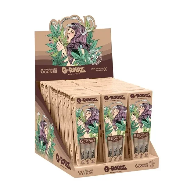 Expositor de conos G-Rollz con envases beige ilustrados con una mujer entre hojas verdes y ventanas que muestran los conos.