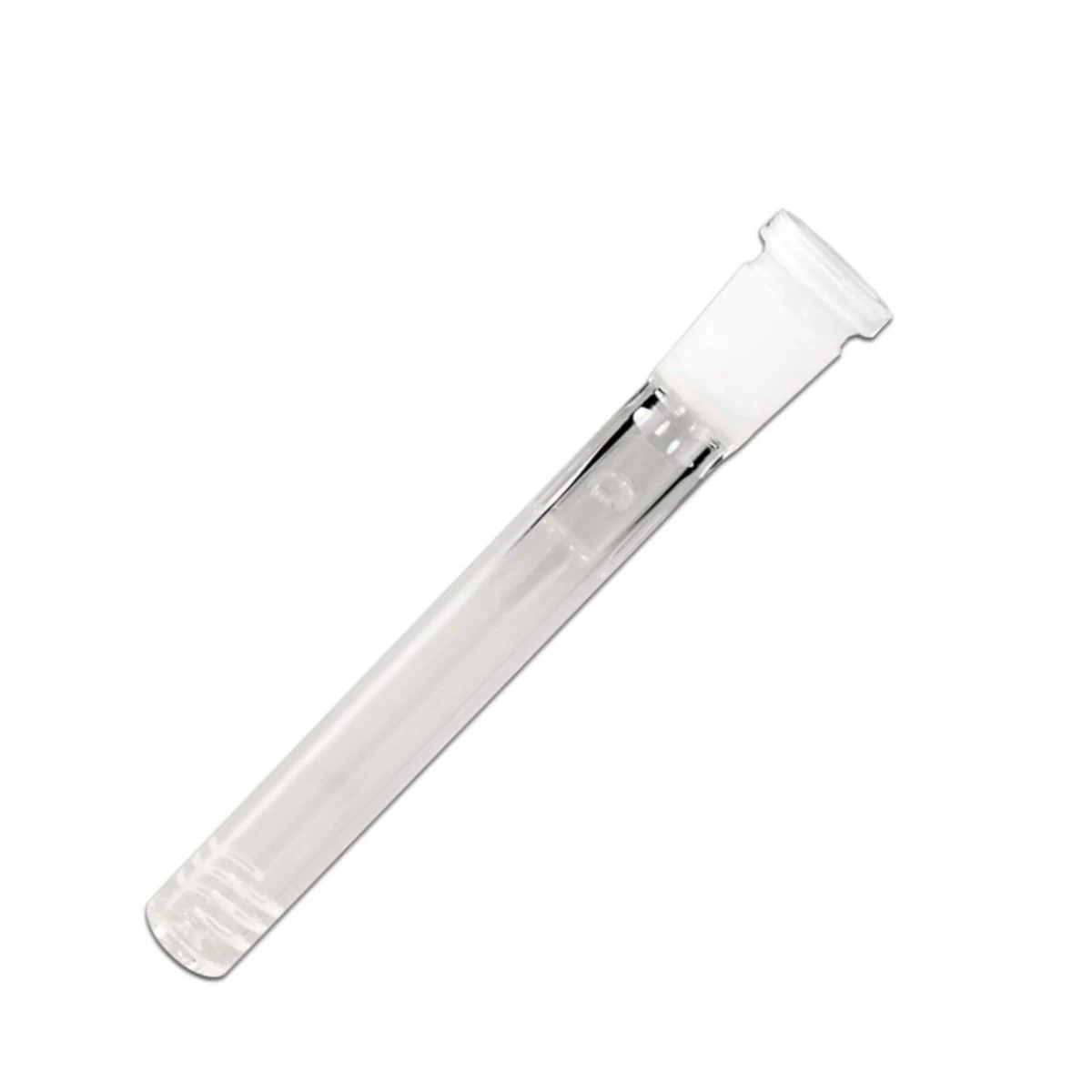 Tubo difusor de cristal transparente para bong, dispuesto en diagonal, con junta esmerilada y ranuras cerca del extremo inferior.