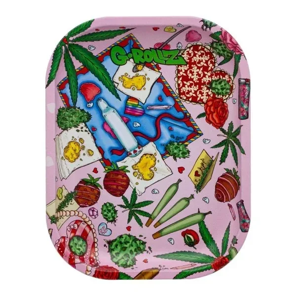 Bandeja G-Rollz rosa de esquinas redondeadas, decorada con hojas de cannabis, fresas, corazones y motivos de picnic.