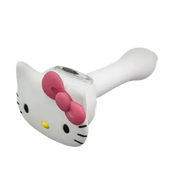 Pipa blanca con rostro de Hello Kitty, lazo rosa, cazoleta de vidrio en la parte superior y boquilla alargada, vista en diagonal.