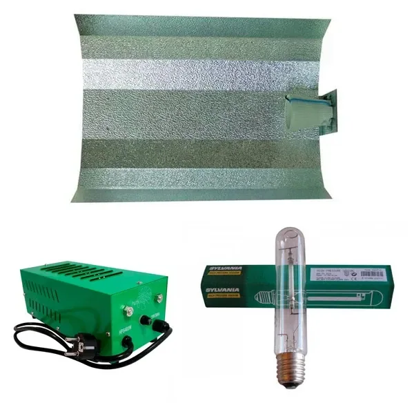 Kit Pure Light HPS Sylvania con reflector plateado de superficie rugosa, balastro verde con cable y bombilla junto a su caja.