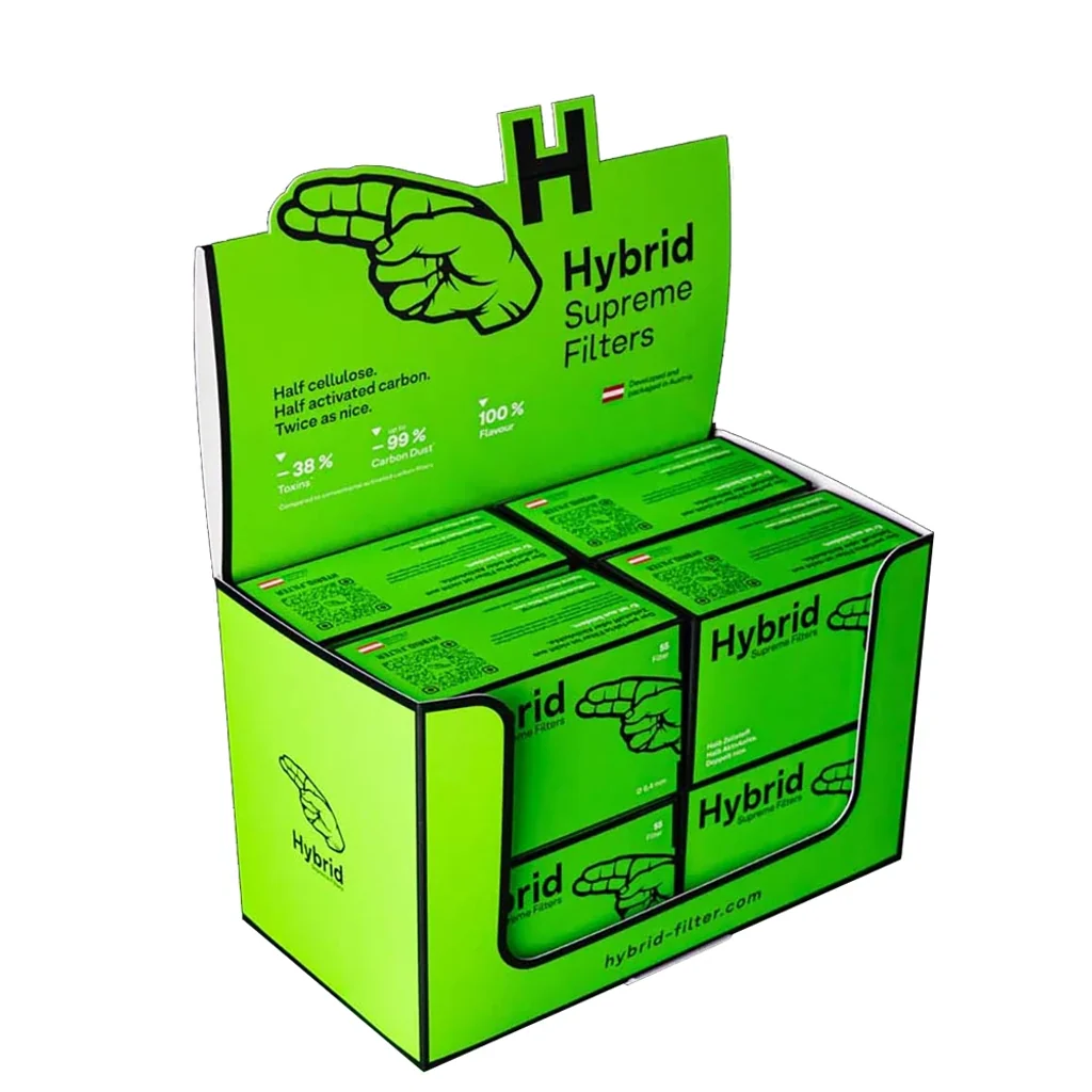 Expositor verde de filtros Hybrid Supreme con varias cajas y un cartel superior con el dibujo de una mano señalando.