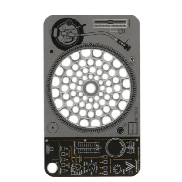 Grinder Tarjeta Groove rectangular con perforaciones circulares y diseño de tocadiscos y mesa de mezclas en gris y negro. Grinder Tarjeta Groove rectangular con perforaciones circulares y diseño de tocadiscos y mesa de mezclas en gris y negro.