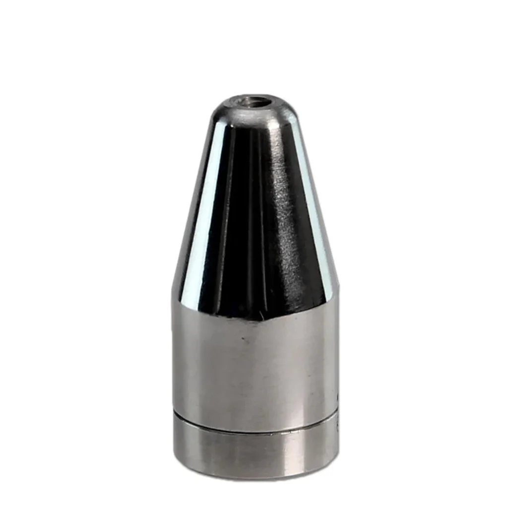 Dosificador metálico plateado en posición vertical, con base cilíndrica, parte superior cónica y un pequeño orificio en la punta.