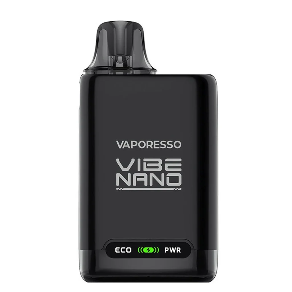Vapeador negro Vaporesso con boquilla translúcida, texto VIBE NANO y un indicador verde entre las marcas ECO y PWR. Vapeador negro Vaporesso con boquilla translúcida, texto VIBE NANO y un indicador verde entre las marcas ECO y PWR.