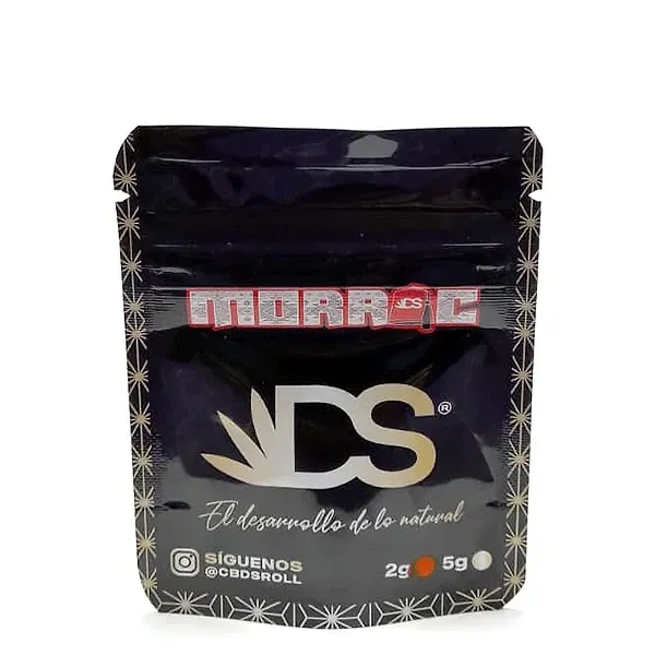 Bolsa negra cerrada de CBDSROLL Morroc con logotipo dorado, motivos geométricos en los bordes e indicaciones de 2 g y 5 g.