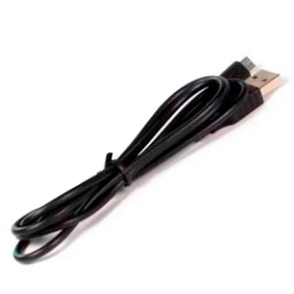Cable USB negro para XVAPE Fog, Starry y Vital, doblado y sujeto con una brida, con ambos conectores visibles sobre fondo blanco.