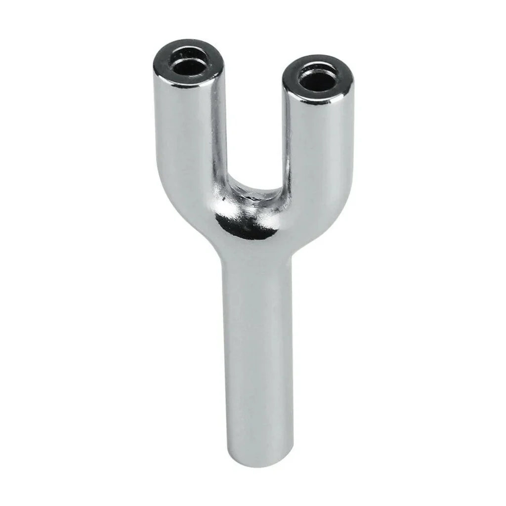 Snort Metálico Steel Doble de acabado plateado brillante, con cuerpo en forma de Y y dos aberturas superiores sobre fondo blanco. Snort Metálico Steel Doble de acabado plateado brillante, con cuerpo en forma de Y y dos aberturas superiores sobre fondo blanco.