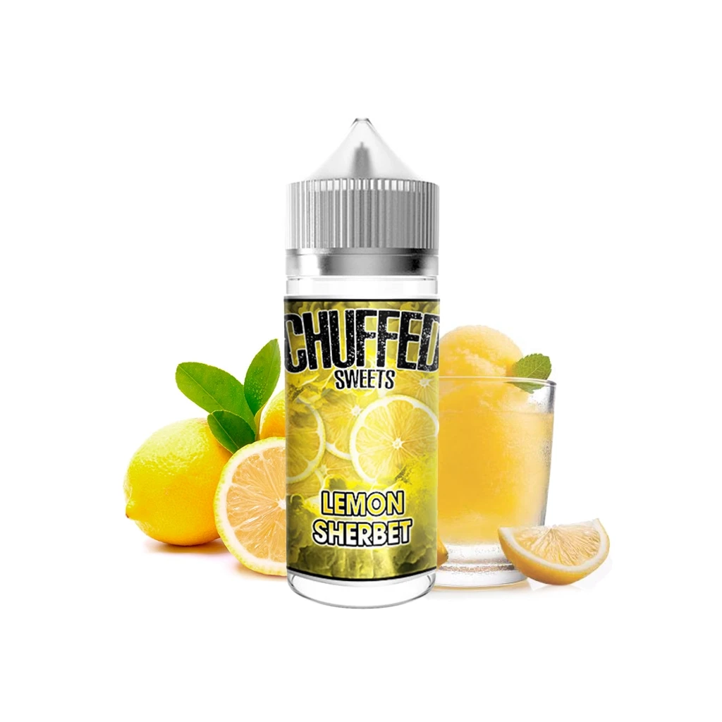 Bote de Chuffed Sweets Lemon Sherbet con tapón plateado y etiqueta amarilla, junto a limones y un vaso con sorbete amarillo.