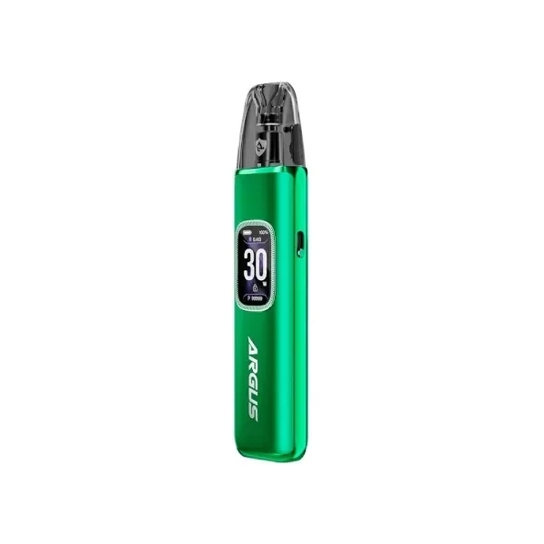 Voopoo Argus G3 verde en vista de tres cuartos, con boquilla translúcida oscura y pantalla frontal que muestra el número 30.